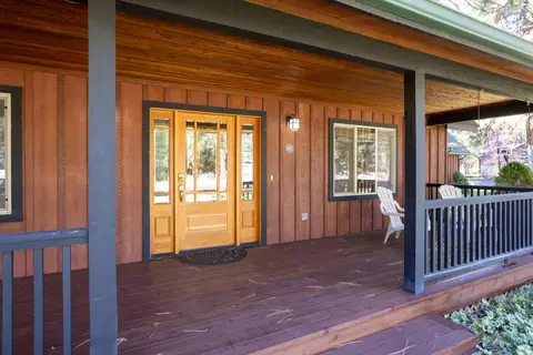 Exterior - 397 E Tyee Dr, Sisters, OR 97759 photo 2 of 14