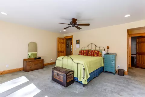 Bedroom - 397 E Tyee Dr, Sisters, OR 97759 photo 3 of 8