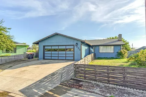 3025 Shelterwood Cir, Medford, OR 97501