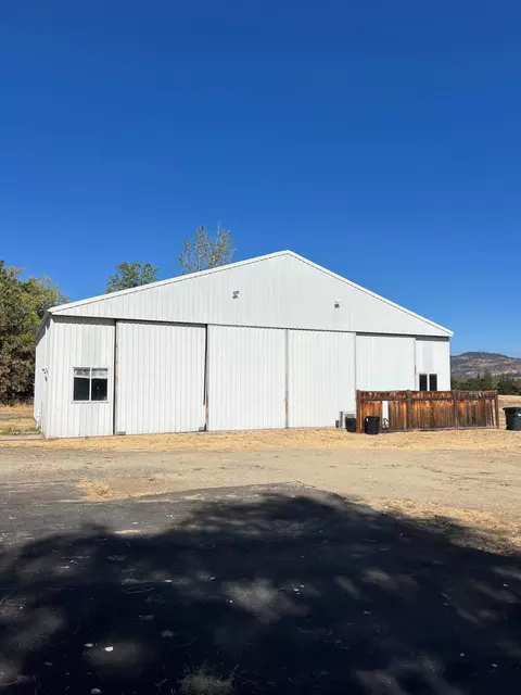 220 Greenleaf Dr, Eagle Point, OR 97524 photo 37