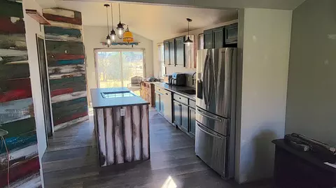 696 NE Barnes Rd, Prineville, OR 97754