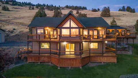 3300 Plum Hill Rd, Klamath Falls, OR 97601