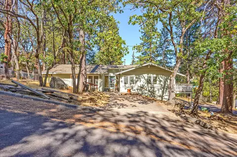 839 Roca St, Ashland, OR 97520