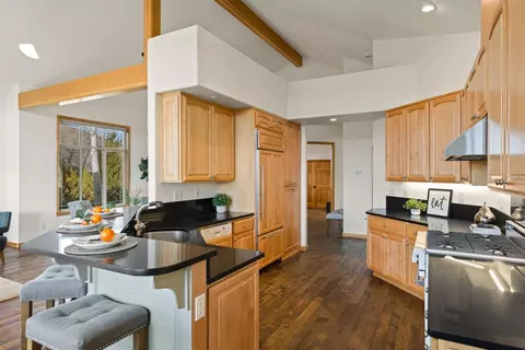 180 NW Phils Loop, Bend, OR 97703 photo 9