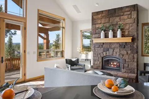 180 NW Phils Loop, Bend, OR 97703 photo 12