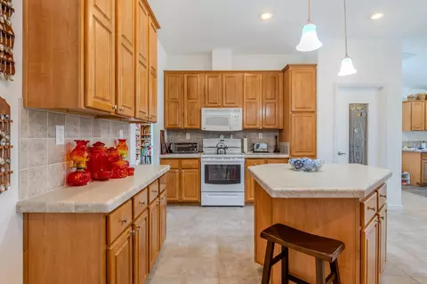 187 E Gregory Rd, Central Point, OR 97502 photo 10