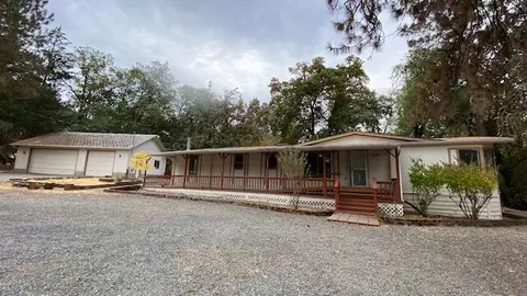 1740 Summit Loop, Grants Pass, OR 97527 photo 4