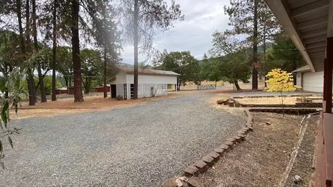 1740 Summit Loop, Grants Pass, OR 97527 photo 26