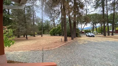 1740 Summit Loop, Grants Pass, OR 97527 photo 20