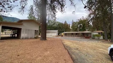 1740 Summit Loop, Grants Pass, OR 97527 photo 27