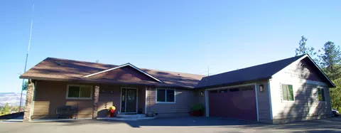 2088 Jasmine Ave, Medford, OR 97501