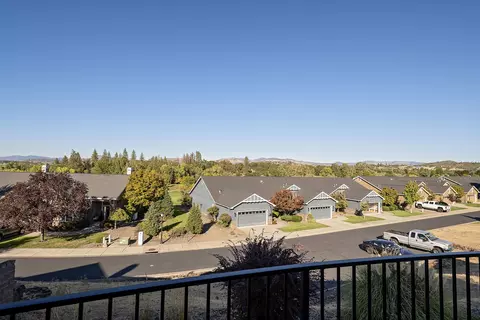 149 Skyhawk Dr, Eagle Point, OR 97524 photo 34