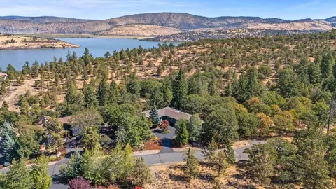 View/Area - 10109 Cinnamon Teal Dr, Klamath Falls, OR 97601 photo 13 of 16