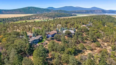 View/Area - 10109 Cinnamon Teal Dr, Klamath Falls, OR 97601 photo 10 of 16
