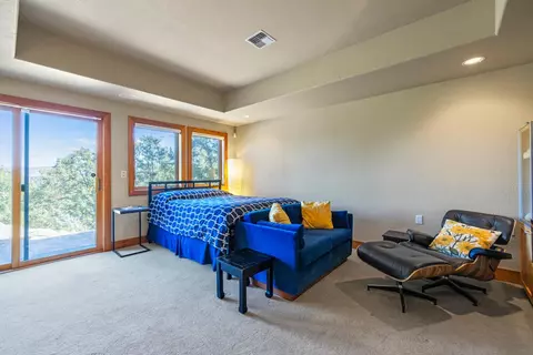 Bedroom - 10109 Cinnamon Teal Dr, Klamath Falls, OR 97601 photo 4 of 6
