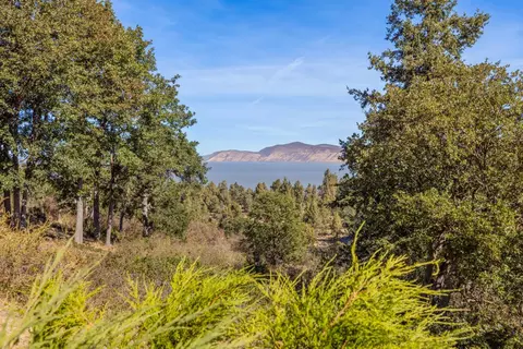 View/Area - 10109 Cinnamon Teal Dr, Klamath Falls, OR 97601 photo 3 of 16