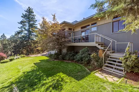 Exterior - 10109 Cinnamon Teal Dr, Klamath Falls, OR 97601 photo 17 of 28