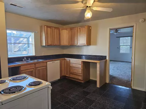 Kitchen - 248 2nd St, Glendale, OR 97442 photo 2 of 3