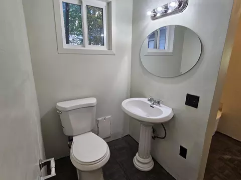 Bath - 248 2nd St, Glendale, OR 97442 photo 3 of 4