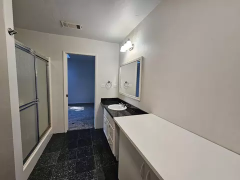 Bath - 248 2nd St, Glendale, OR 97442 photo 2 of 4