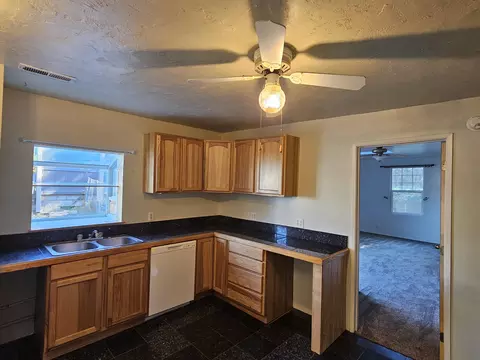 Kitchen - 248 2nd St, Glendale, OR 97442 photo 3 of 3