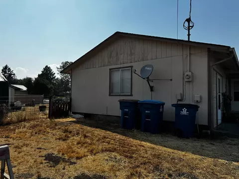 2910 SW Windrow Ct, Redmond, OR 97756