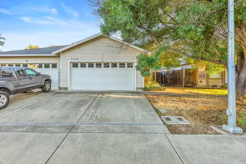 3176 Forest Hills Dr #A, Medford, OR 97504