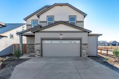 21236 SE Pelee Dr, Bend, OR 97702