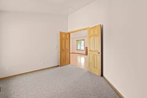 Bedroom - 16696 Oakridge Pl, La Pine, OR 97739 photo 1 of 8