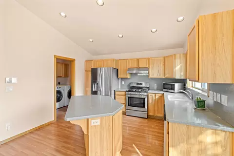 Kitchen - 16696 Oakridge Pl, La Pine, OR 97739 photo 1 of 4