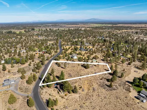 59996 Edmonton Dr, Bend, OR 97702 photo 3
