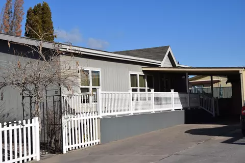 1515 NW Fir Ave #31, Redmond, OR 97756