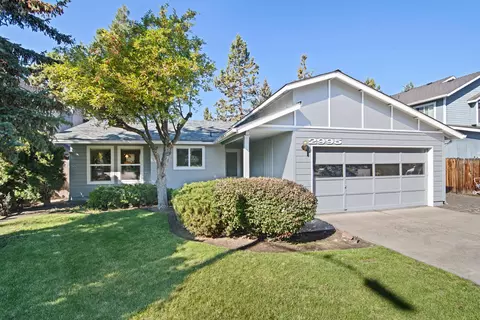 2995 NE Rock Chuck Dr, Bend, OR 97701 photo 2