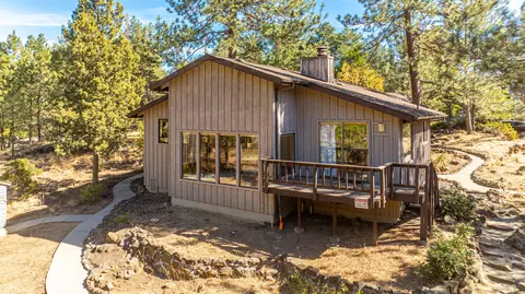 60587 Mayberry Ct, Bend, OR 97702