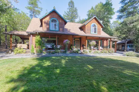 4207 Ditch Creek Rd, Rogue River, OR 97537