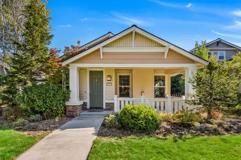 61574 Devils Lake Dr, Bend, OR 97702