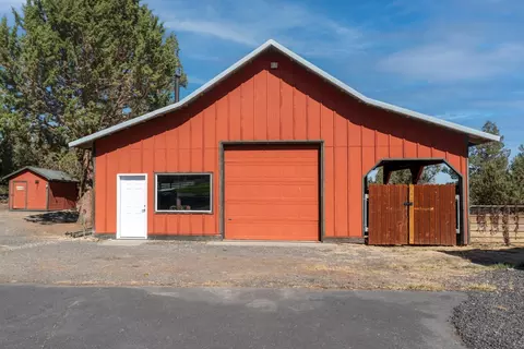 Exterior - 22122 Neff Rd, Bend, OR 97701 photo 13 of 15