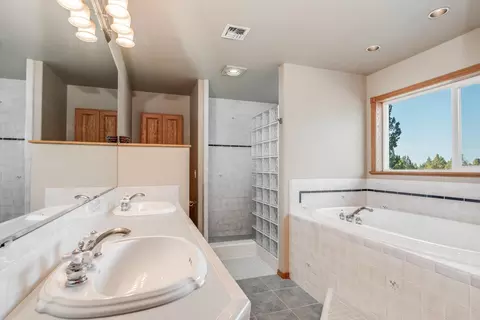 Bath - 22122 Neff Rd, Bend, OR 97701 photo 2 of 3
