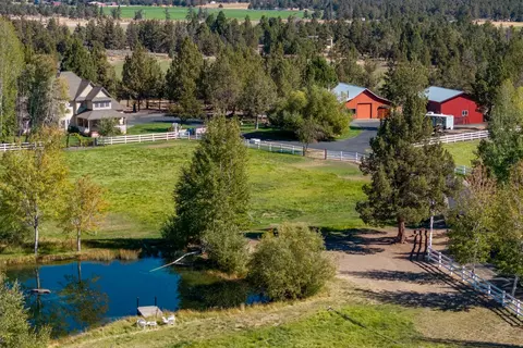 View/Area - 22122 Neff Rd, Bend, OR 97701 photo 3 of 6