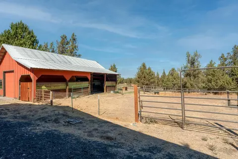 Exterior - 22122 Neff Rd, Bend, OR 97701 photo 14 of 15