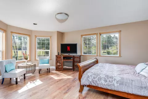 Bedroom - 22122 Neff Rd, Bend, OR 97701 photo 2 of 8
