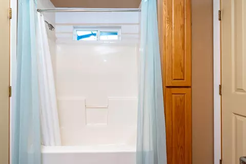 Bath - 22122 Neff Rd, Bend, OR 97701 photo 1 of 3