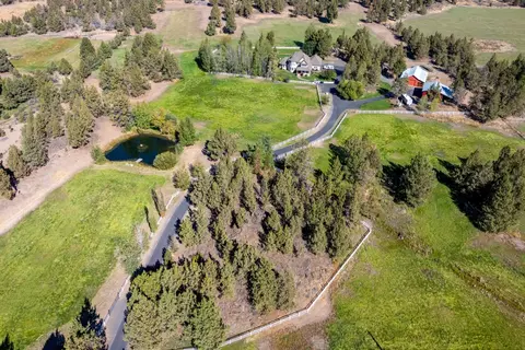 View/Area - 22122 Neff Rd, Bend, OR 97701 photo 5 of 6