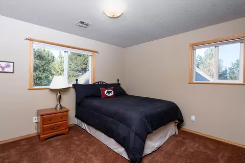 Bedroom - 22122 Neff Rd, Bend, OR 97701 photo 7 of 8