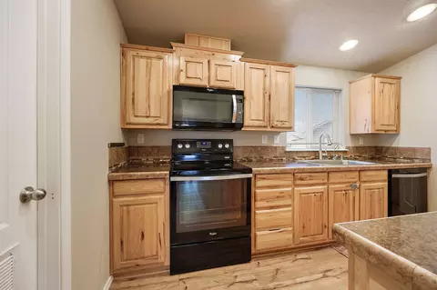 352 E Dutton Rd, Eagle Point, OR 97524 photo 13