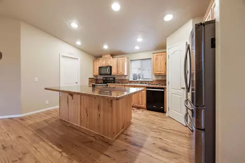 352 E Dutton Rd, Eagle Point, OR 97524 photo 8