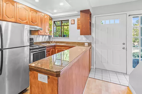 495 Chestnut St #4, Ashland, OR 97520