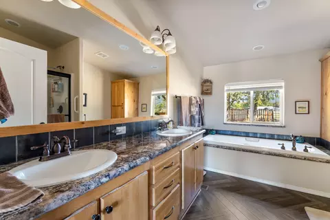 6100 Rogue River Dr, Eagle Point, OR 97524 photo 14