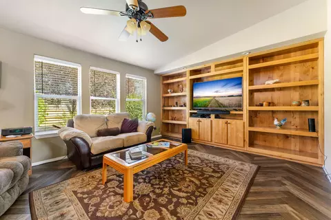 6100 Rogue River Dr, Eagle Point, OR 97524 photo 12