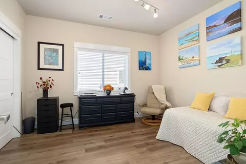 Bedroom - 209 Skyhawk Dr, Eagle Point, OR 97524 photo 3 of 3